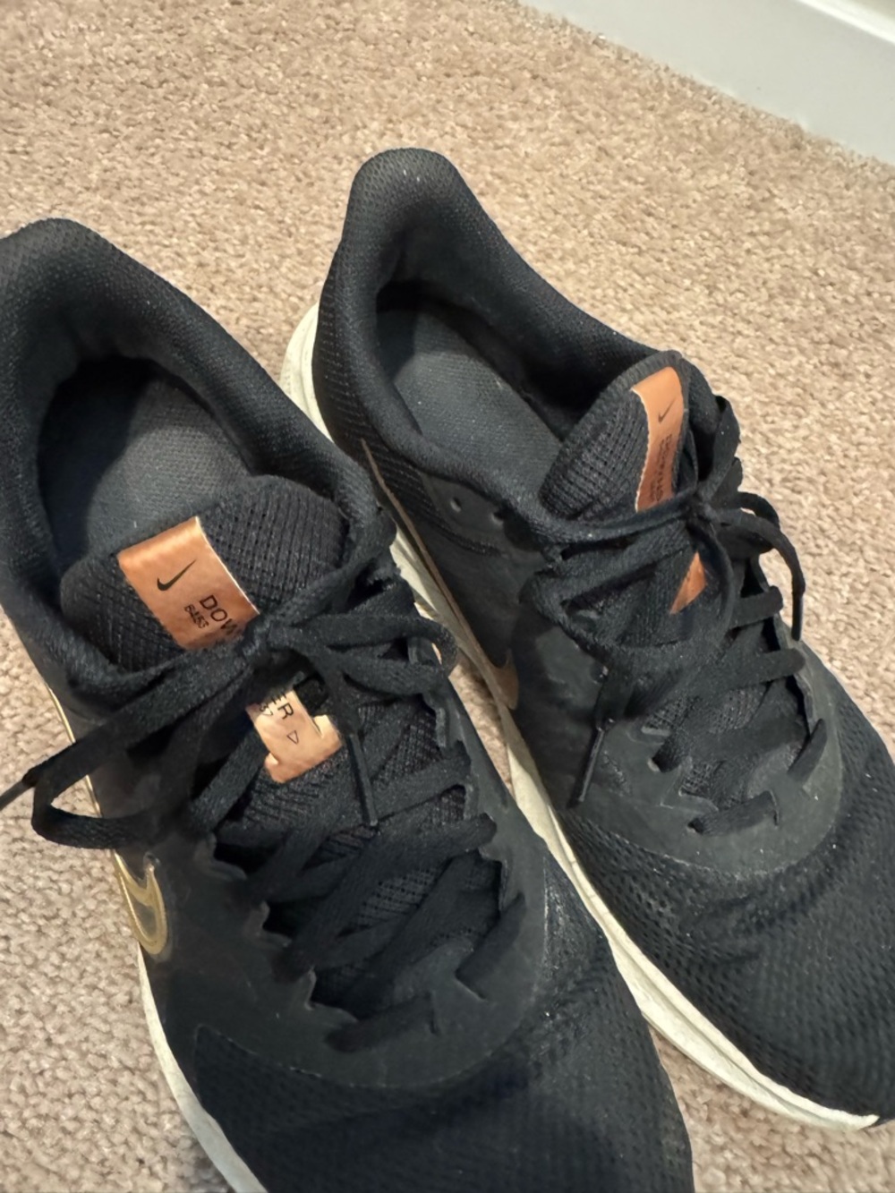 Nike Sneakers - Picture 3 of 7